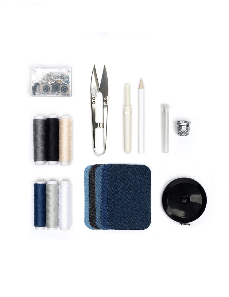 Sewing Kit Content.jpg