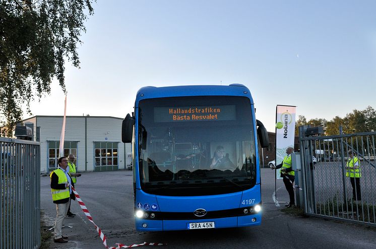 Invigningen av våra nya bussar den 15 juni 2020