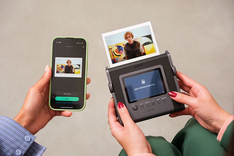 online and social-instax WIDE Evo_stills (1).jpg