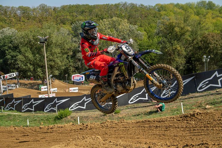 2020091405_001xx_MXGP_Rd8_シーワー選手_4000