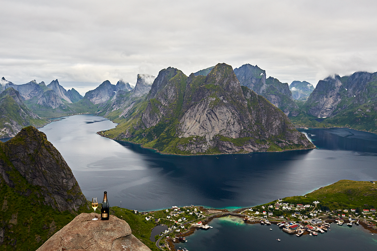 10. Reinebringen, Lofoten, Norge.tif
