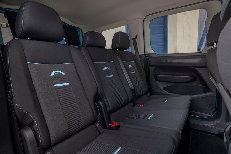 2022_FORD_TOURNEOCONNECT__ACTIVE__INT_24.jpg