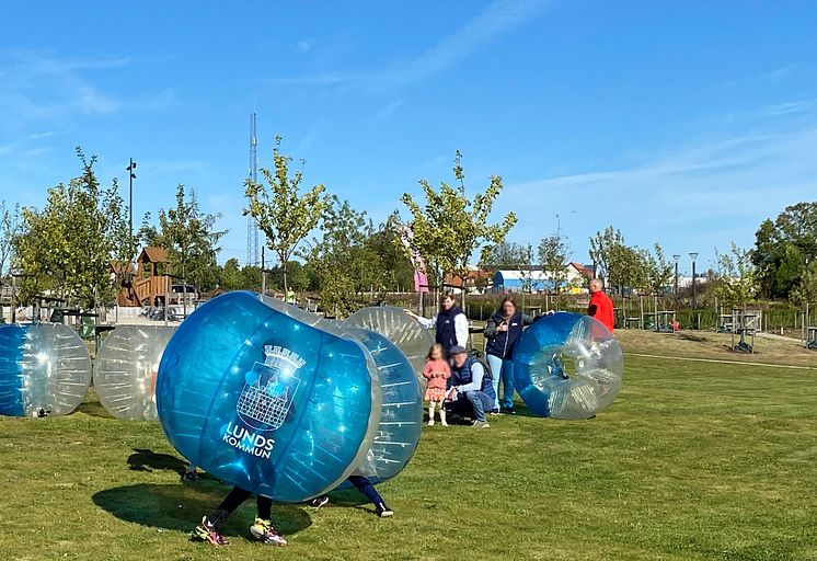 Bumperballs. Barndagen Stadsparken 21 juli