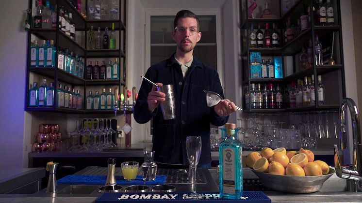 Bombay Sapphire Premier Cru - How to make a French 75