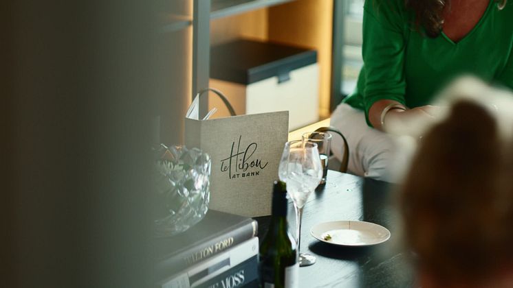 Bank Hotel 1 år