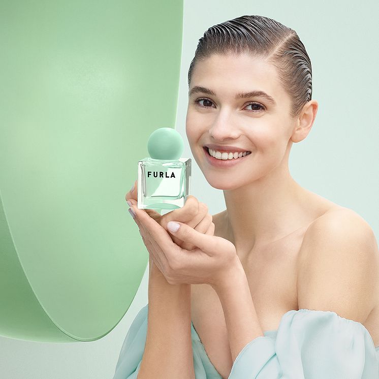 Furla_Armoniosa_Fragrance_5.jpg