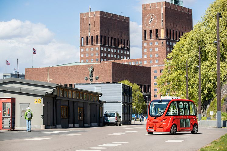 Bilde av selvkjørende buss på Akershusstranda