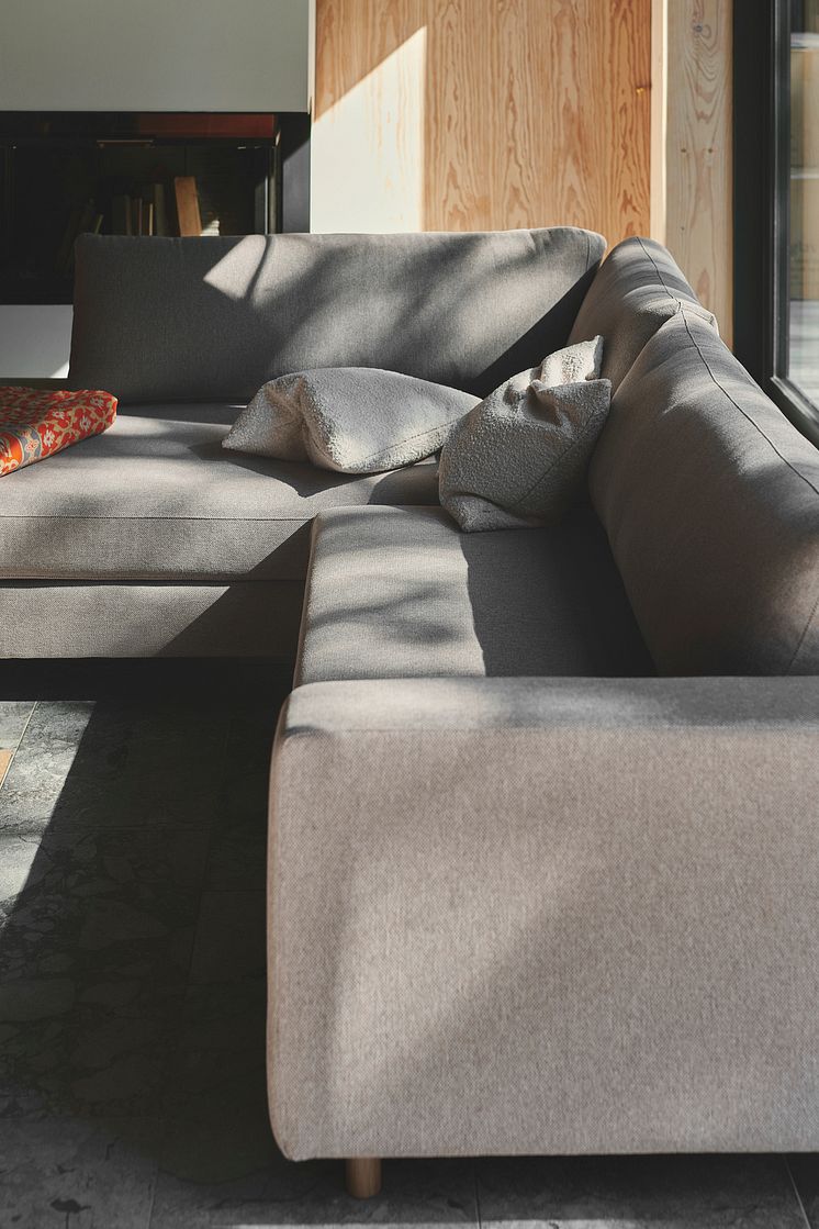 SOFACOMPANY_Douglas_left_Agnes_Brown_Oak_Nature_Style04.jpg
