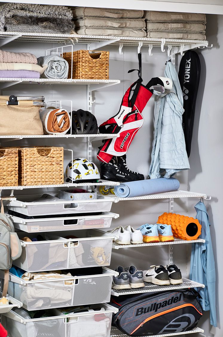 Elfa_Clothing_Interior_click-in_system_Classic_Slidingdoor_Artic_2023_03_2631.jpg