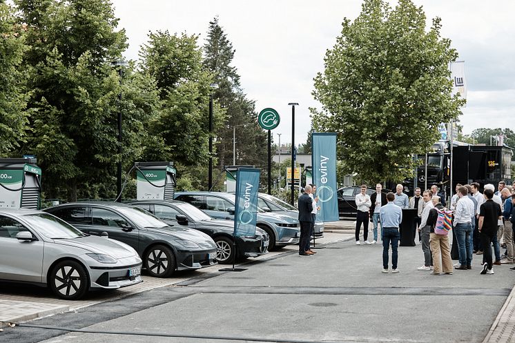 Eröffnung XL-Ladepark von Eviny in Fürth