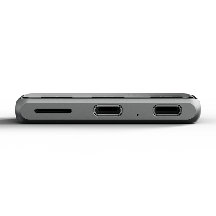 Mobile XR Hub with SD Card WBG 2.png