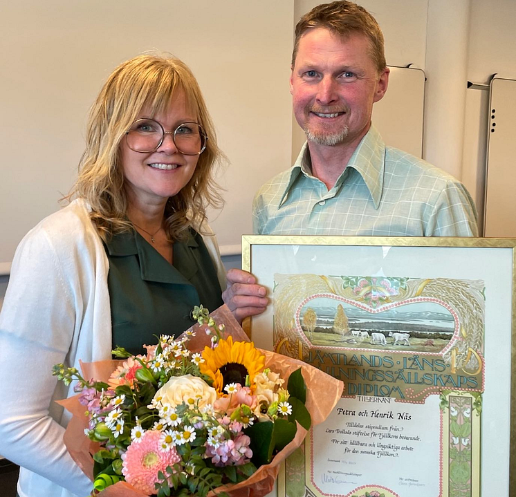 På bilden ser du förra årets stipendiater, Petra och Henrik Näs från Oviken. .png