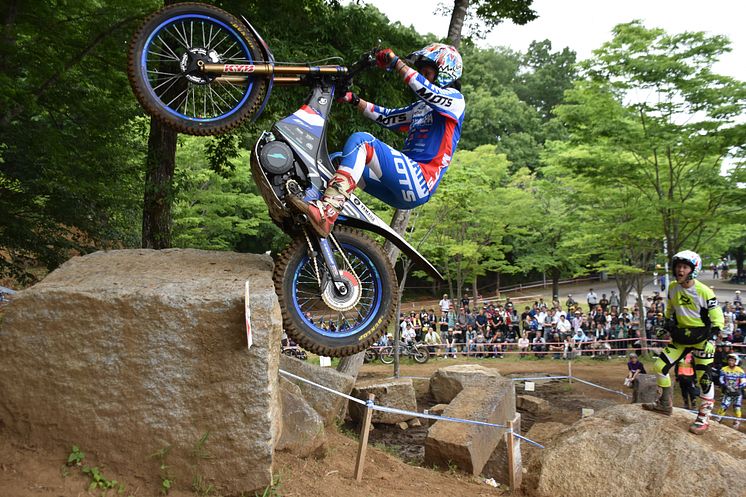 2025061001_002xx_JTR_Rd3_黒山選手_4000.jpg