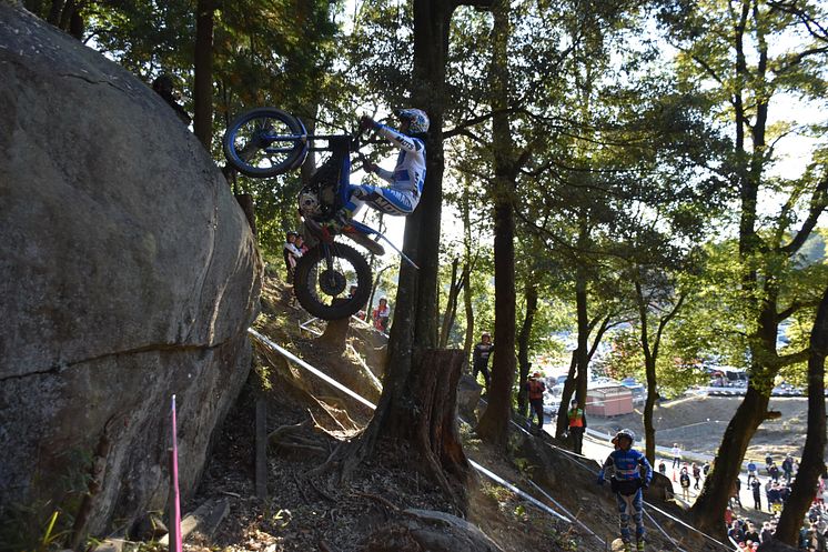 2021111504_003xx_JTR_Rd8_黒山選手_4000