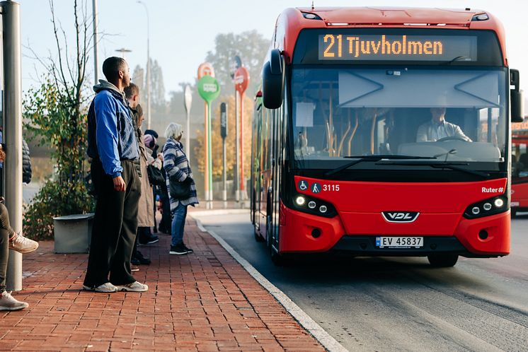 Bybuss52