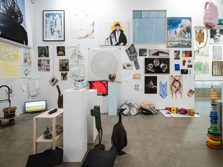 Stuff It, installationsvy, Bonniers Konsthall, 2023