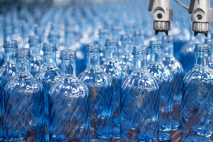Absolut distillery line 7.png