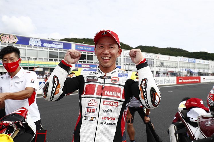 2021090604_005xx_JRR_Rd6_中須賀選手_4000