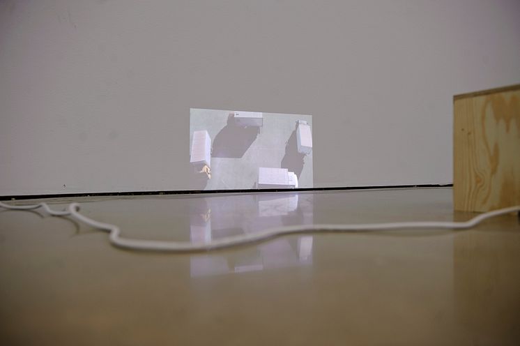 The Spiral and the Square, Cinthia Marcelle, Ao Plano, 2010/2011