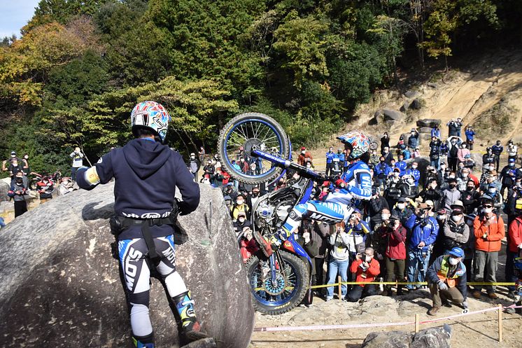 2021111504_004xx_JTR_Rd8_黒山選手_4000