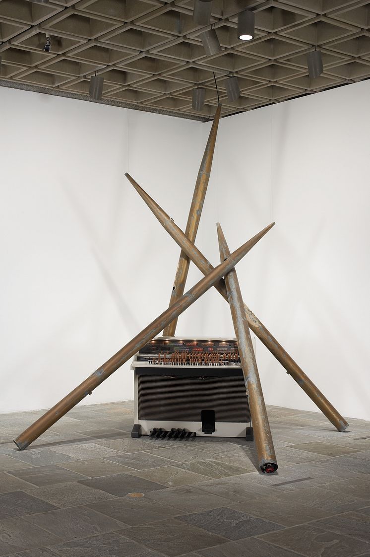 Lutz Bacher, Yamaha, 2010. Astrup Fearnley-samlingen, Oslo. Med tillatelse fra Estate of Lutz Bacher og Galerie Buchholz. 