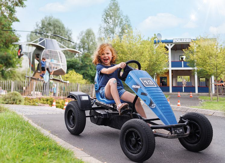 Polizeistation mit Gokart-Parcours im PLAYMOBIL-FunPark