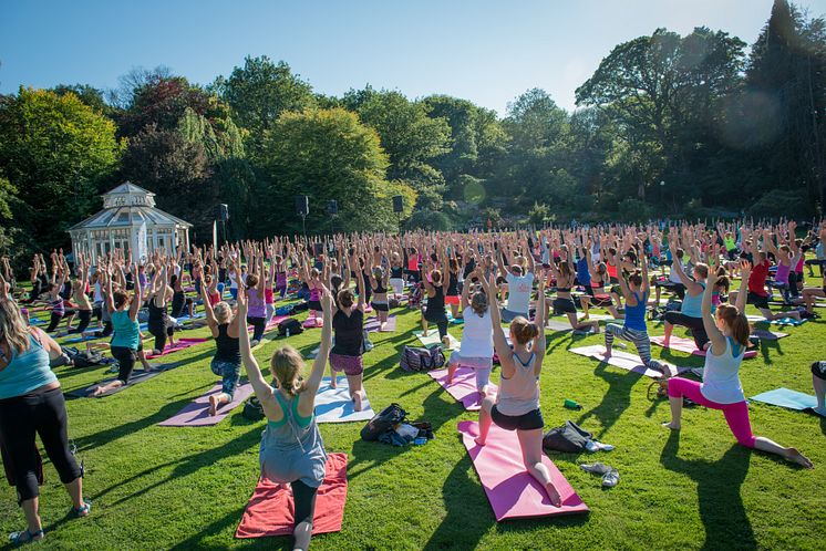 PureYoga Open Air i Botaniska trädgården, 21 augusti 2015