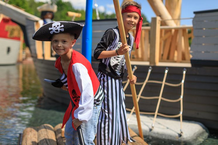 Floßfahrt auf dem Piratensee