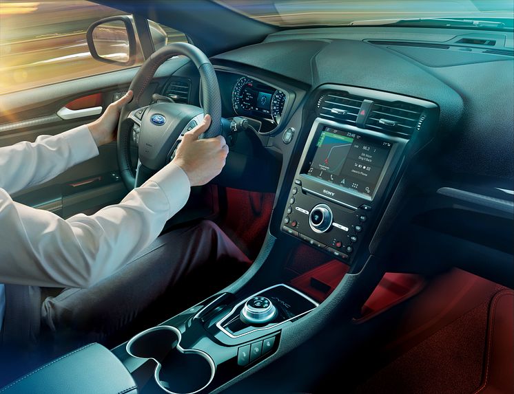 Ford Mondeo Hybrid_2019