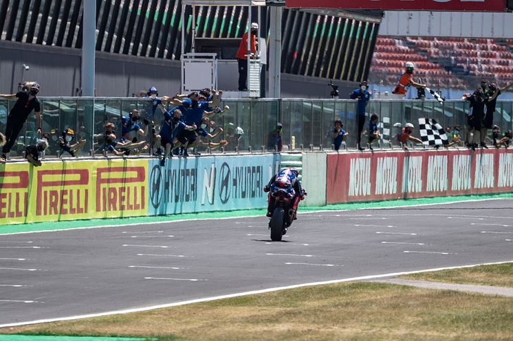 2021061404_003xx_SBK_Rd3_ラズガットリオグル選手_4000