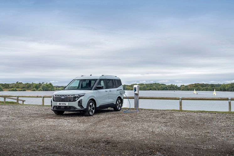 2024_FORD_E-Tourneo_Courier_21.jpg