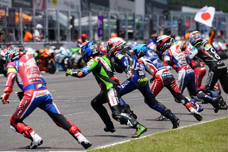2022080802_003xx_EWC_Rd3_カネパ選手_4000