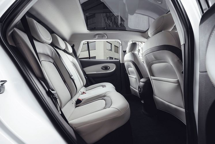 E30X_beige_interior_5.JPG