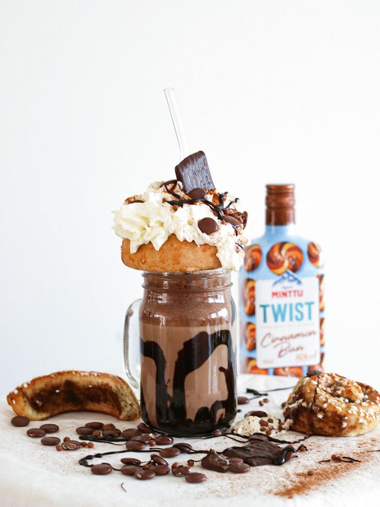 Minttu_TwistCinnamonBun_6.jpg