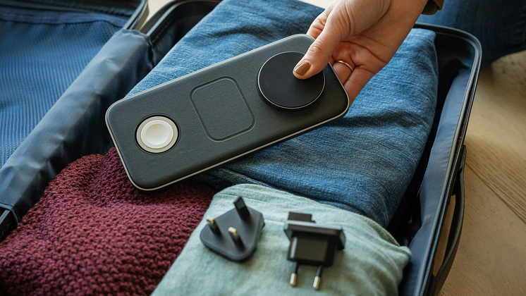trio-wireless-charging-pad-satechi-14-crop.png