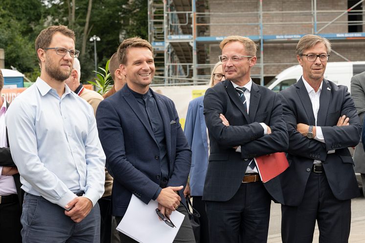 2024-08-30-Bonn-NRW-Wohntage-in-Bonn-Duisdorf-Baustelle-ehemalige-Gallwitz-Kaserne-Freiflaeche-in-Hoehe-Fritzbauer-Str-35-offenblende-CASC-0004.jpg