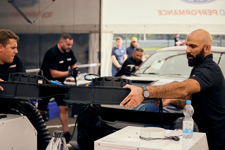 2024Ford_Mustang-GTD_RoadToTheRing_28.jpg