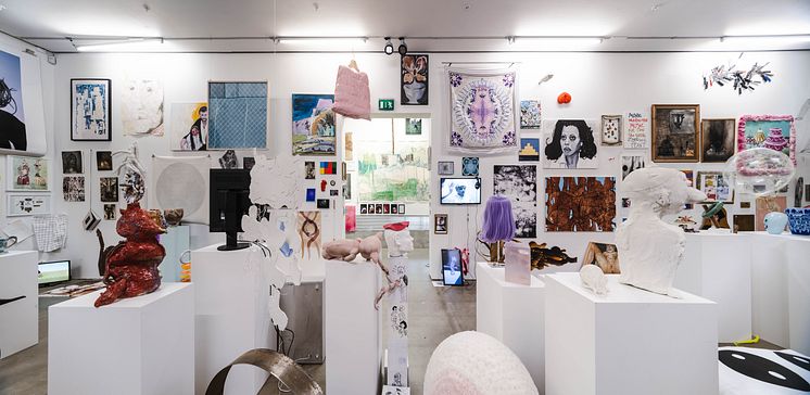 Stuff It, installationsvy, Bonniers Konsthall, 2023