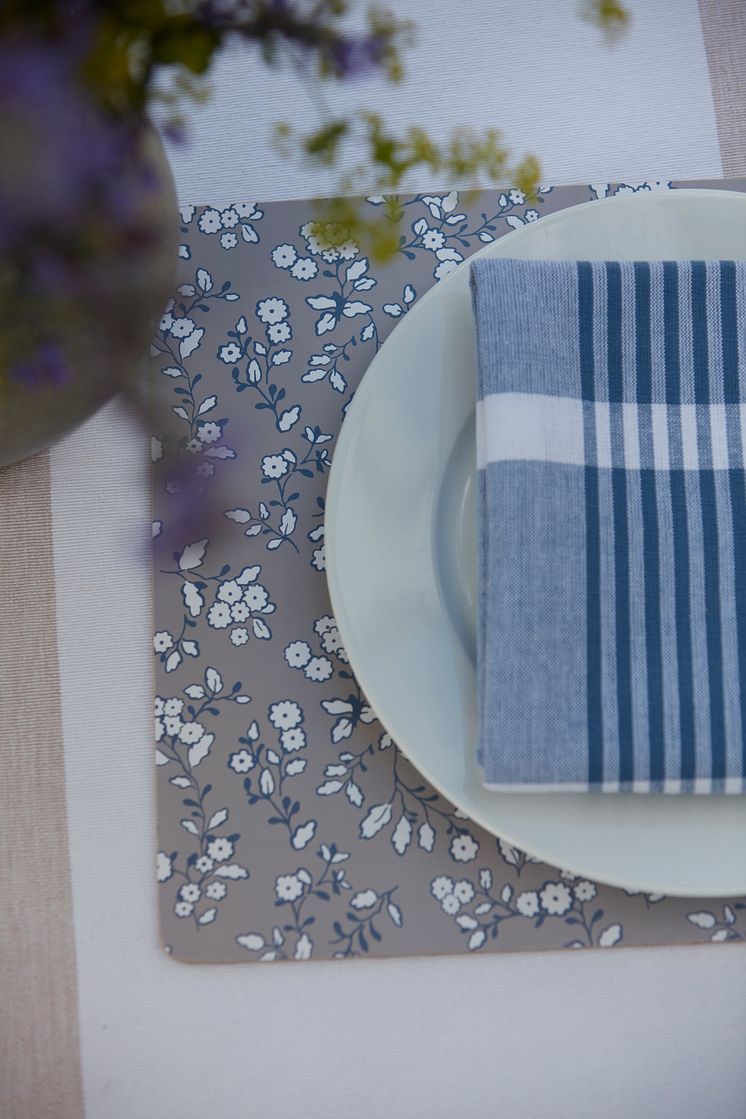 89464-16_1 Place mat Linnea rectangular 7318161534467.jpg