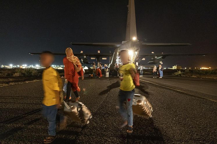 24042023-AXEOBE03_evakuering_Sudan_04