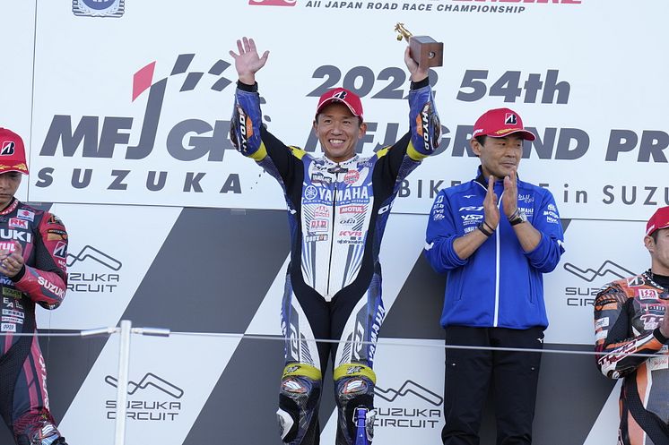 2022110702_005xx_JRC_Rd8_中須賀選手_4000