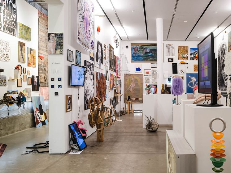 Stuff It, installationsvy, Bonniers Konsthall, 2023