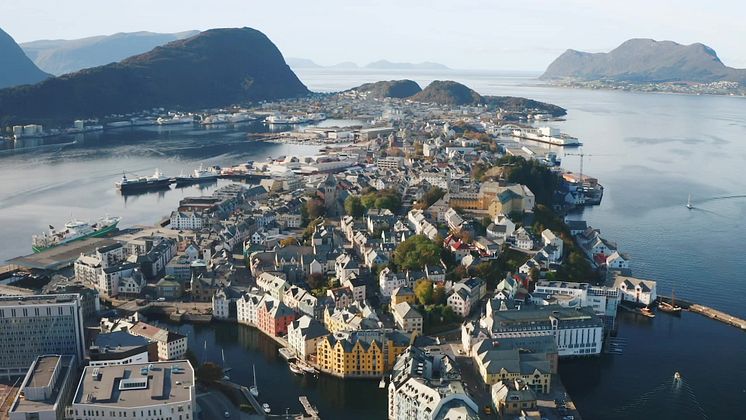 The_best_of_autumn_in_the_fjords_of_Norway.mp4