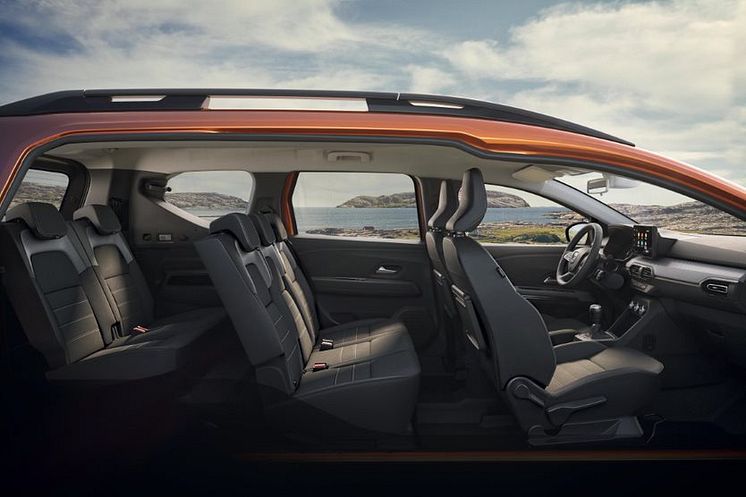 DaciaJoggerInterior.jpg