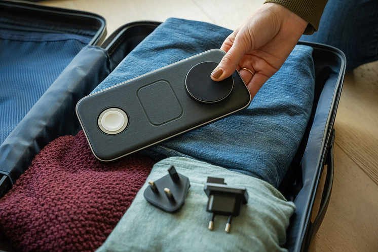 trio-wireless-charging-pad-satechi-11.png