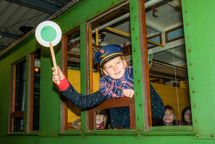 Kinderprogramm in der Spreewaldbahn_Spreewaldmuseum Lübbenau_Foto_Peter Becker.jpg
