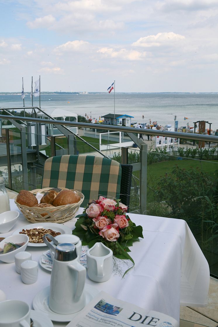 Maritim Seehotel-Terrasse mit herrlichem Meerblick