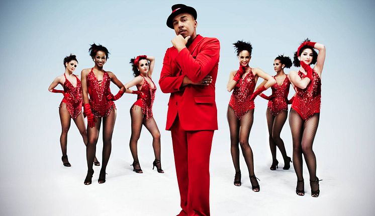 Lou-Bega-mit-Tänzerinnen-rot-small