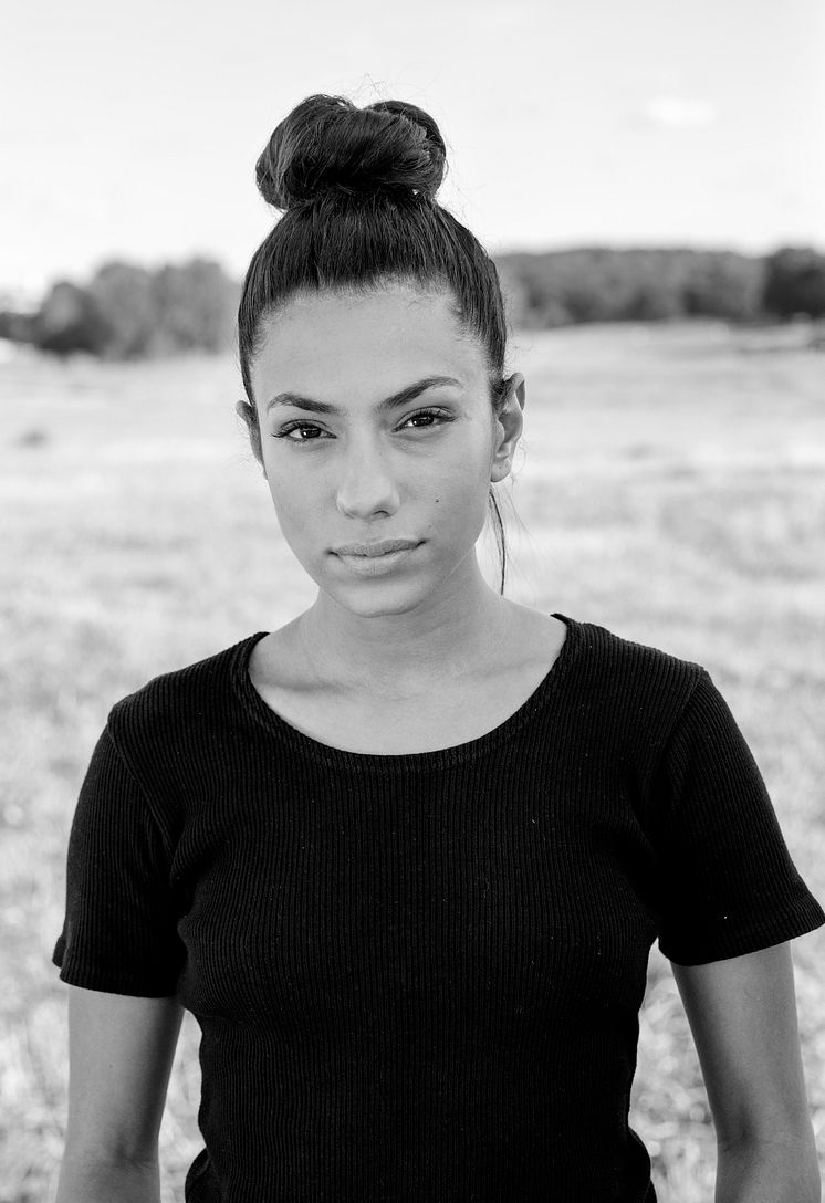 Evin Ahmad, Skådespeleri