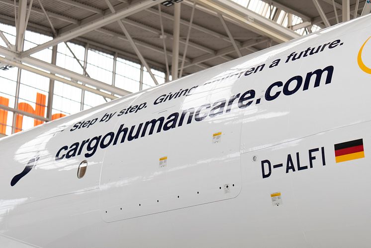 B777F D-ALFI Cargo Human Care